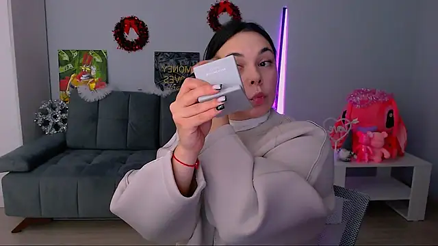 queenofthesense  online show from November 30, 2025, 10:16 am