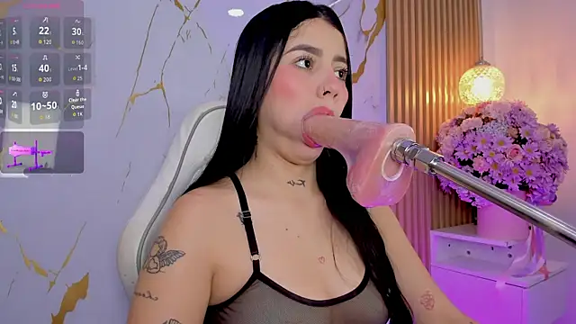 alissaowens  online show from July 28, 2026, 11:17 am