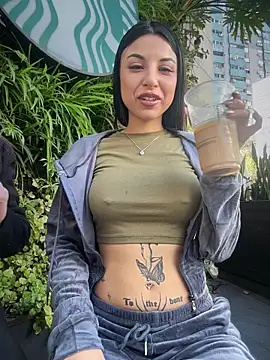 Sasha-Bloom online show from April 29, 2026, 5:17 pm