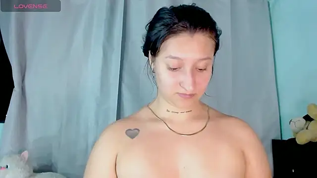 Snapshot of EVAH_LEE_ chatting on July 31, 2026, 3:39 am EVAH LEE online show from July 31, 2026, 3:39 am