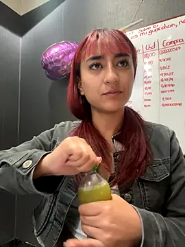 JuliethaDemon  online show from November 17, 2025, 1:15 pm