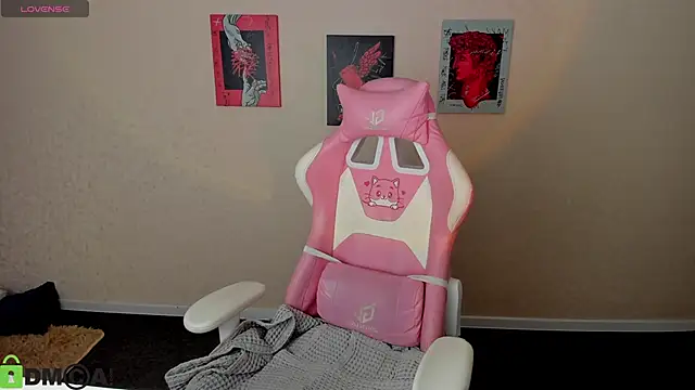 Miche1le Allenne online show from September 25, 2025, 12:05 am