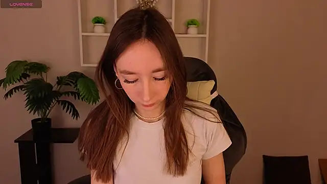 Miche1le Allenne online show from March 6, 2026, 1:11 am