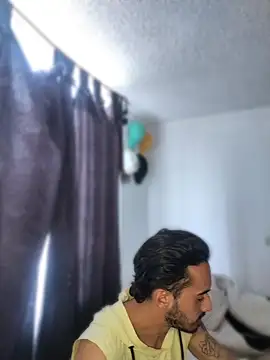 Snapshot of Andrusex100 chatting on April 5, 2026, 8:59 pm Andrusex100 online show from April 5, 2026, 8:59 pm