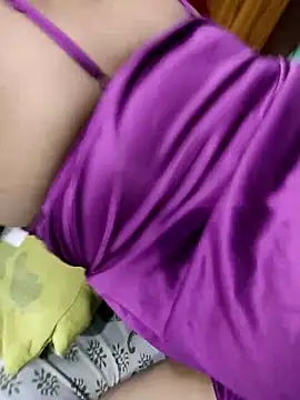 hotti-rashmi online show from September 15, 2025, 5:24 pm