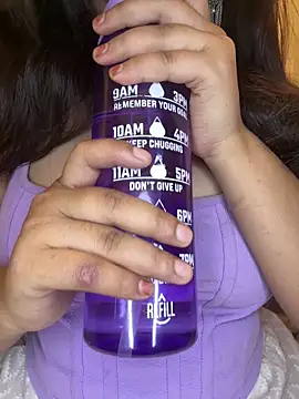 annanya01 online show from April 19, 2026, 3:51 am