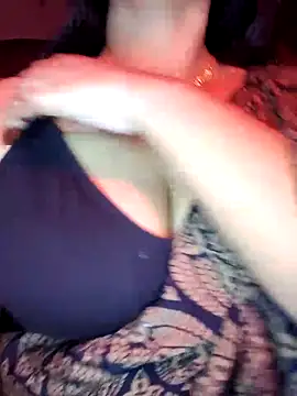 annanya01 online show from December 5, 2025, 2:26 pm