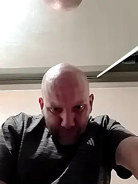 Bigrich112277 online show from April 10, 2026, 10:39 pm