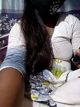 ANNA HOT111 online show from November 30, 2025, 4:30 pm