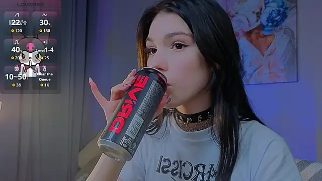 Sophie SkyAngel online show from November 4, 2025, 1:26 pm