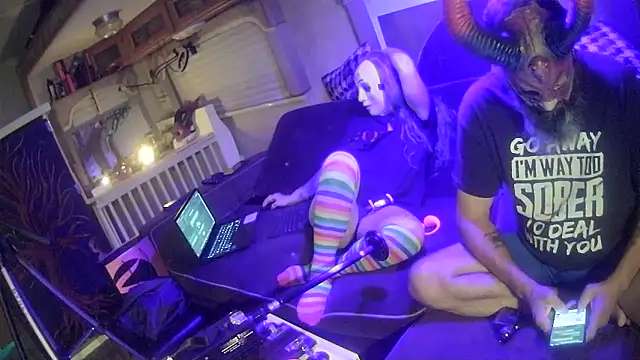 jamiezlilith online show from October 15, 2025, 12:20 am