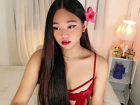 Malia cummer online show from June 6, 2026, 9:09 pm