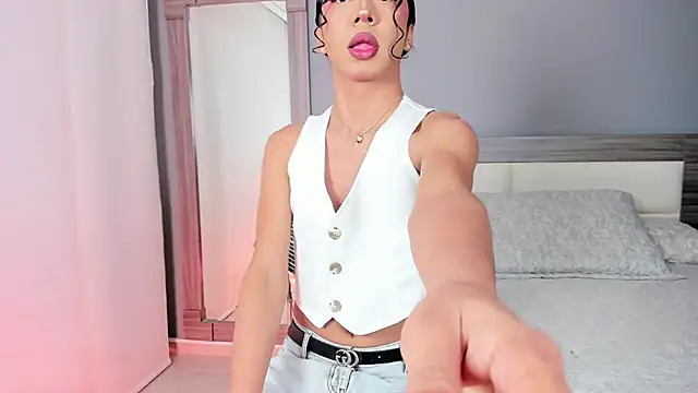 Alaiaguerra online show from September 13, 2025, 7:36 pm