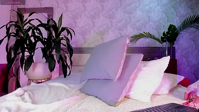 Alaiaguerra online show from June 13, 2026, 7:45 pm