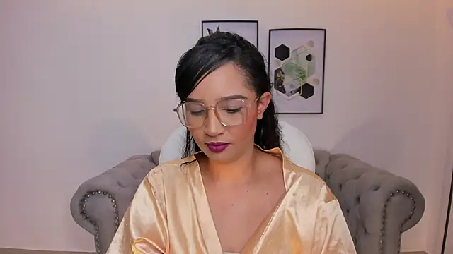 Sharon breezee online show from October 26, 2025, 4:24 am