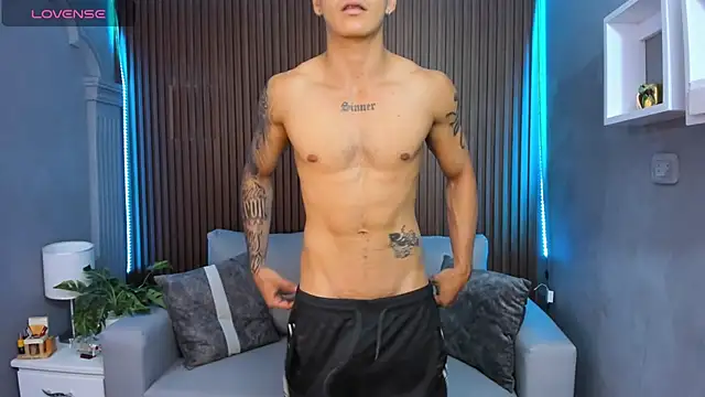 Leo santoro online show from November 10, 2025, 2:55 pm