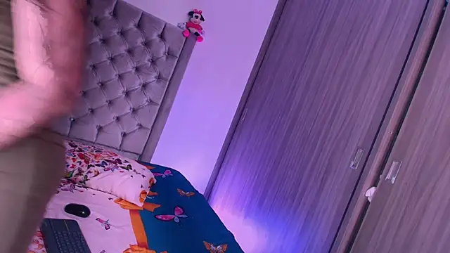 dreamsussi online show from February 6, 2026, 4:58 pm