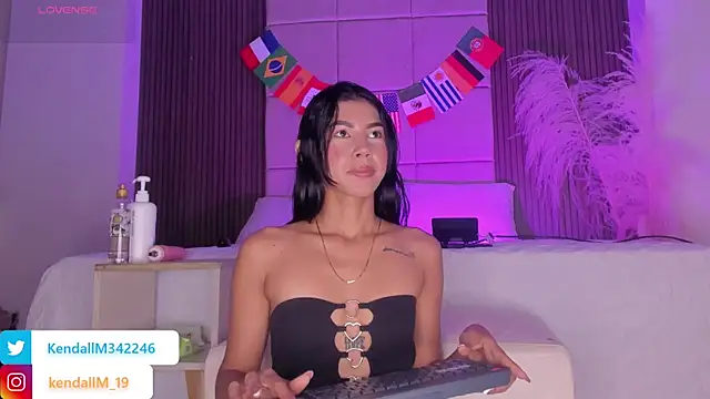  Kendall 19 online show from July 6, 2026, 7:49 pm