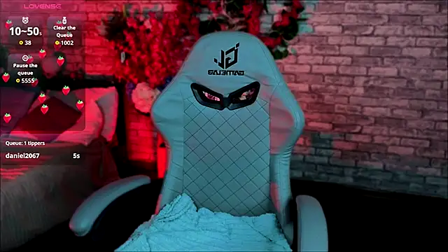 Mira Fyre online show from October 13, 2025, 10:21 pm