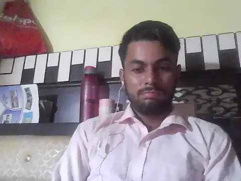 ursdreamperson online show from November 1, 2025, 9:14 am