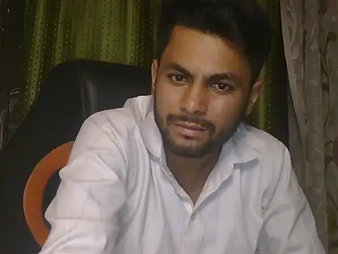 ursdreamperson online show from July 27, 2026, 2:46 pm