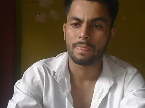 ursdreamperson online show from June 17, 2026, 1:43 pm