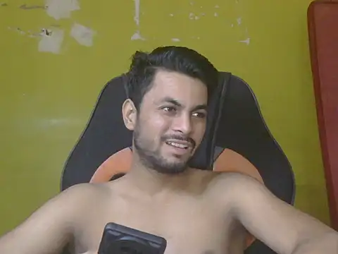 ursdreamperson online show from July 17, 2026, 2:31 am