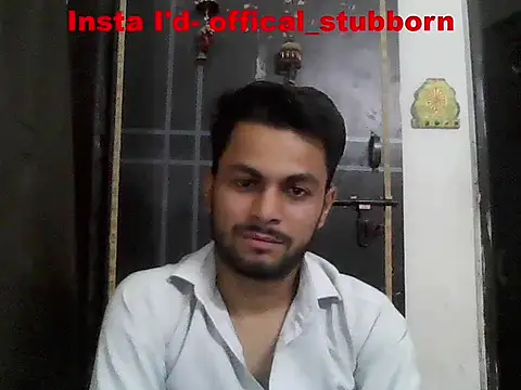 ursdreamperson online show from May 12, 2026, 1:02 am