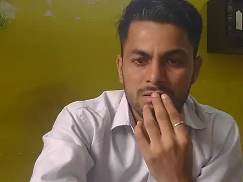 ursdreamperson online show from June 15, 2026, 1:17 am