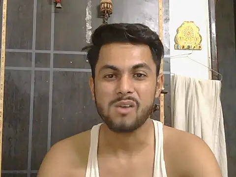 ursdreamperson online show from May 13, 2026, 1:40 pm