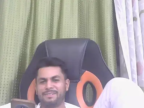 ursdreamperson online show from July 26, 2026, 2:35 pm