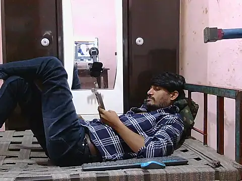 krishjaat43 online show from October 30, 2025, 3:38 am