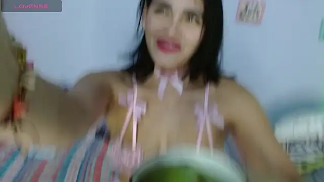 angelly  kate online show from June 11, 2026, 1:27 am