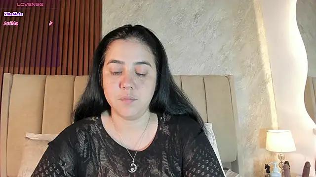  Cris Spicy  online show from July 24, 2026, 6:37 pm