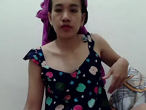 Snapshot of Ursexychixxx_4u chatting on February 23, 2026, 7:20 am Ursexychixxx 4u online show from February 23, 2026, 7:20 am