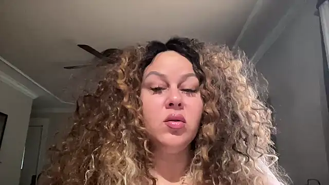 number1slut online show from September 15, 2025, 4:18 pm