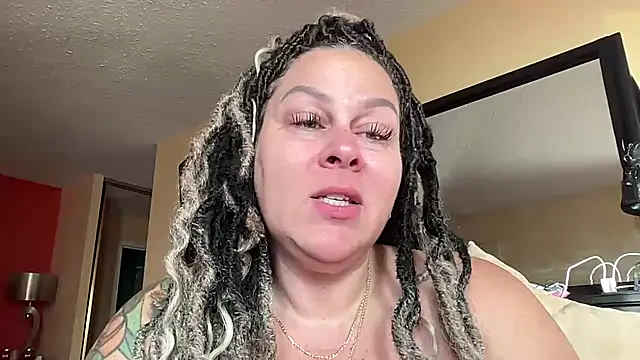 number1slut online show from May 1, 2026, 12:32 pm