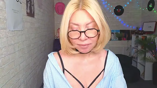 Wendy Waves online show from January 17, 2026, 11:47 am