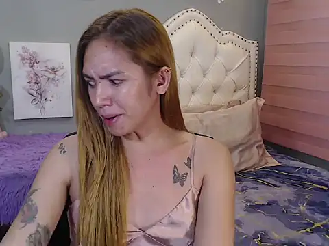 urGoddessChloexxx online show from January 7, 2026, 11:43 pm