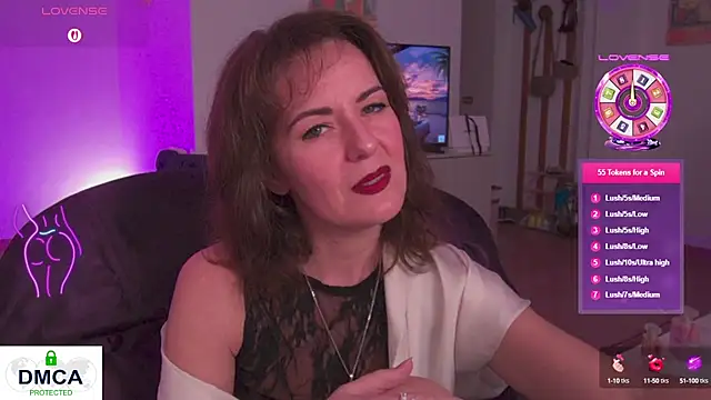 Witch in Silk online show from October 4, 2025, 6:20 pm