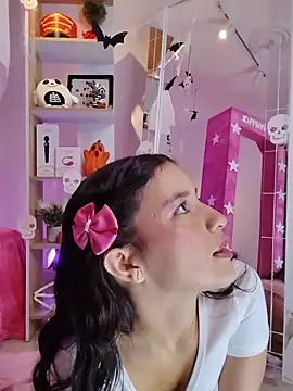 LUNAA    online show from October 29, 2025, 4:11 am