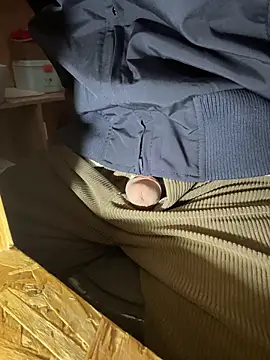 sonwmelt1 online show from October 11, 2025, 7:20 am