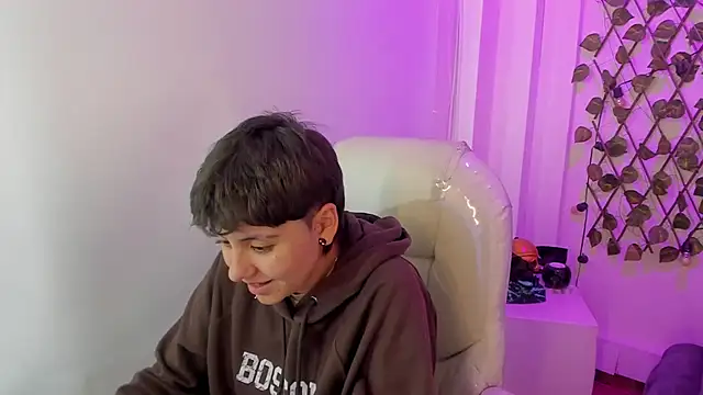 Nathaly ds online show from March 3, 2026, 7:54 pm