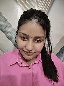 Dipali143143 online show from June 3, 2026, 2:44 pm