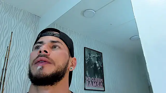 dylan jacobx online show from May 3, 2026, 1:33 am