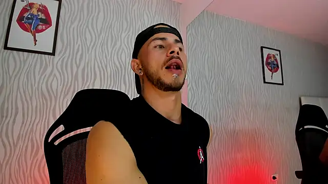 dylan jacobx online show from November 21, 2025, 3:05 am