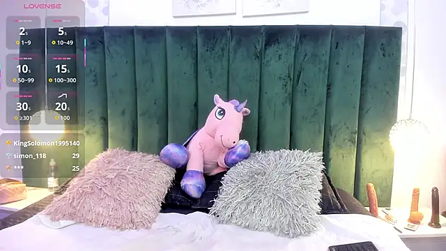 PaulinaGame online show from September 19, 2025, 7:29 pm