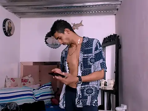 Snapshot of Bruno_Hallss chatting on November 26, 2025, 2:44 am Bruno Hallss online show from November 26, 2025, 2:44 am