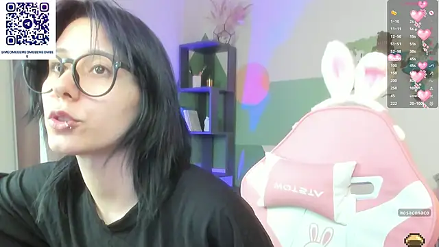 meomeee online show from April 30, 2026, 3:52 pm