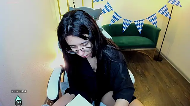 meomeee online show from September 16, 2025, 4:30 pm